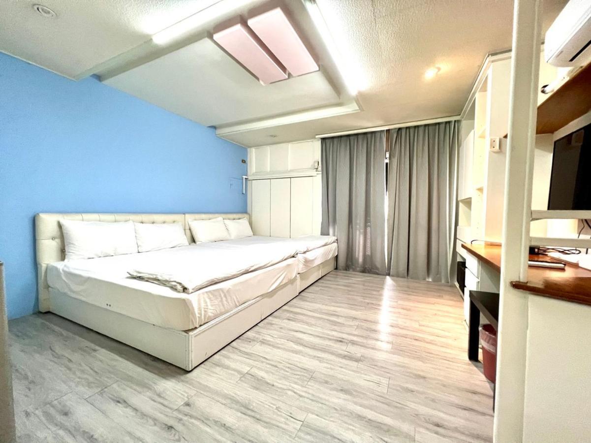 Apartamento Long House Taichung Exterior foto